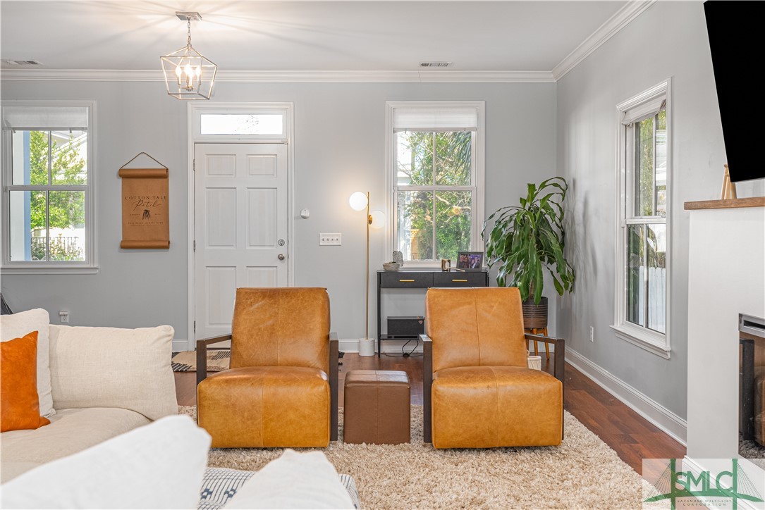 513 E 34th Street