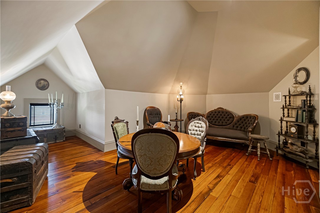 102 E 38th Street