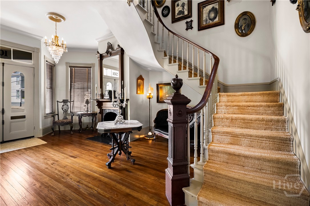 102 E 38th Street