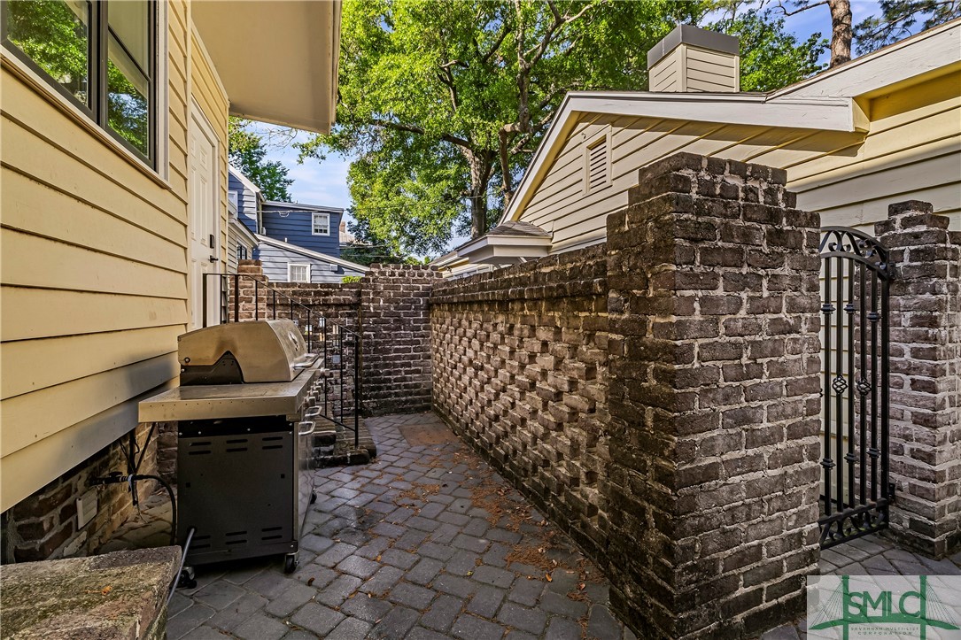 52-56 E Broad Street