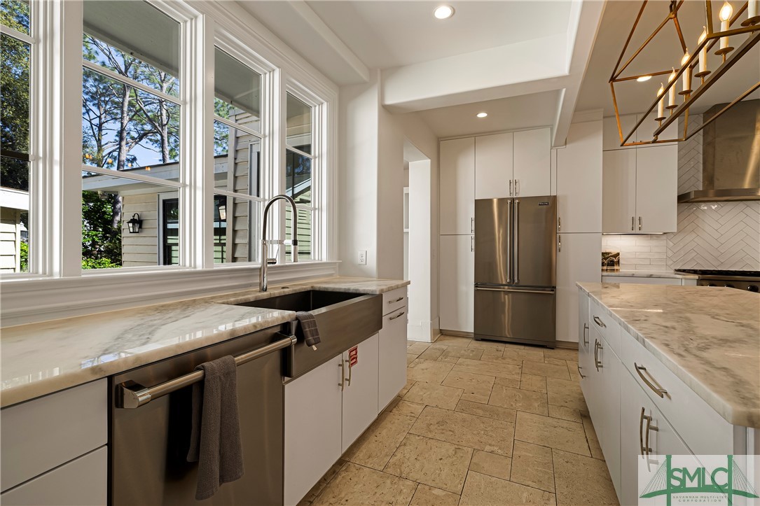 52-56 E Broad Street