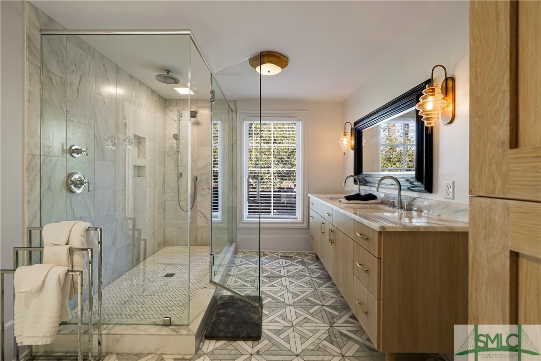 52-56 E Broad Street