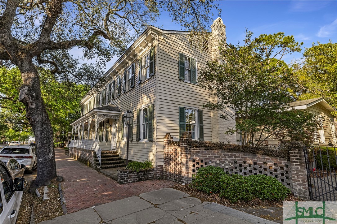 52-56 E Broad Street