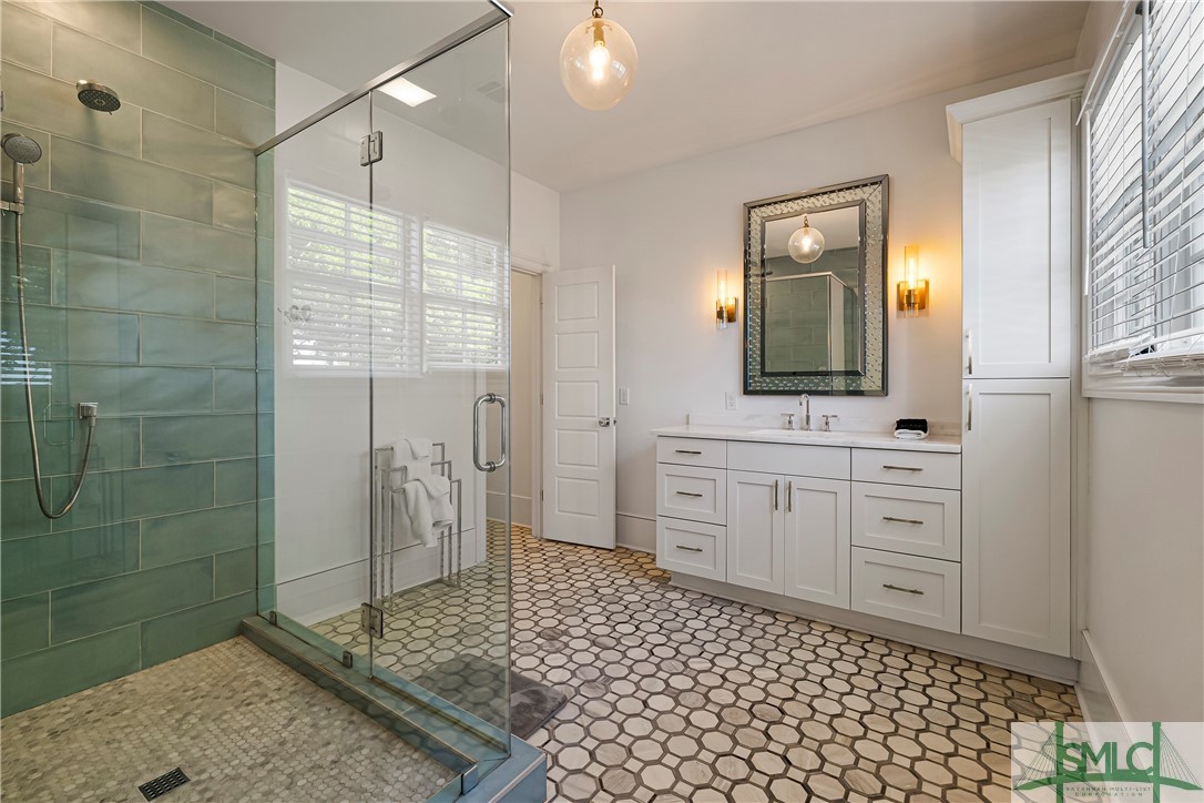 52-56 E Broad Street