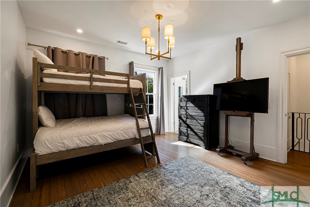 52-56 E Broad Street