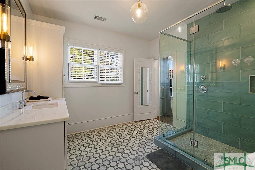 52-56 E Broad Street