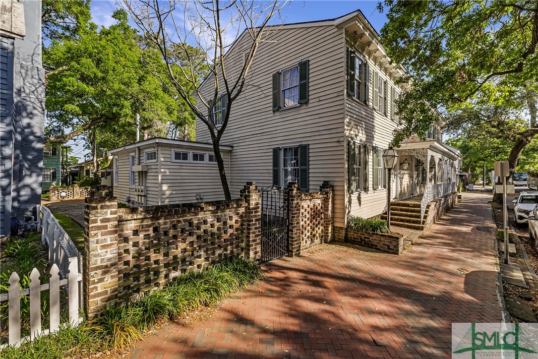 52-56 E Broad Street