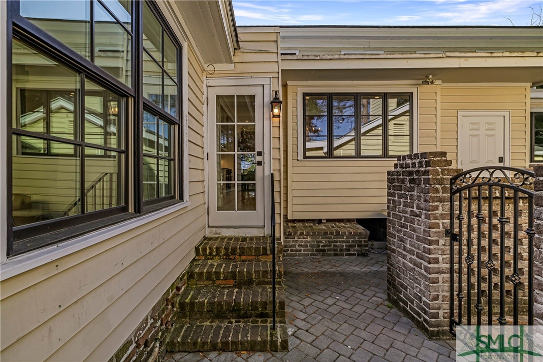 52-56 E Broad Street