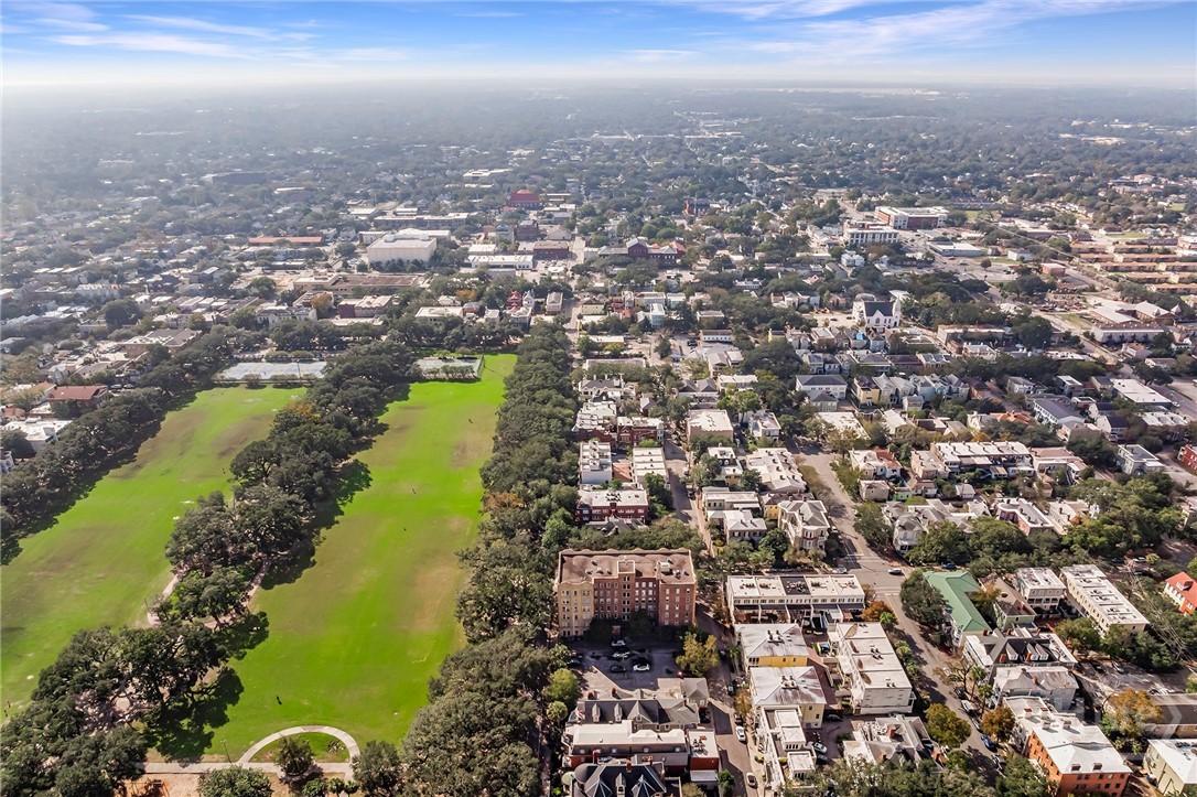 123 W Gwinnett Street