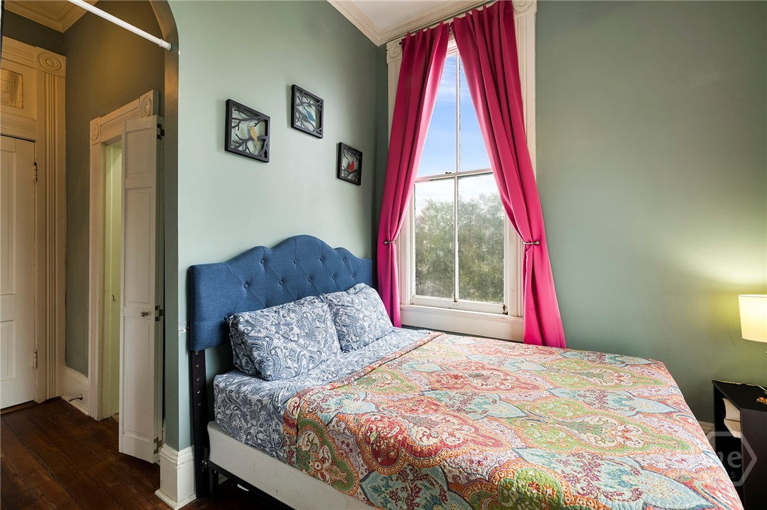 123 W Gwinnett Street