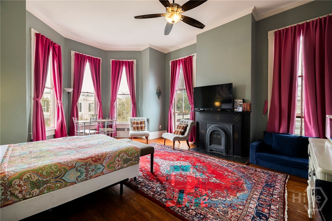 123 W Gwinnett Street