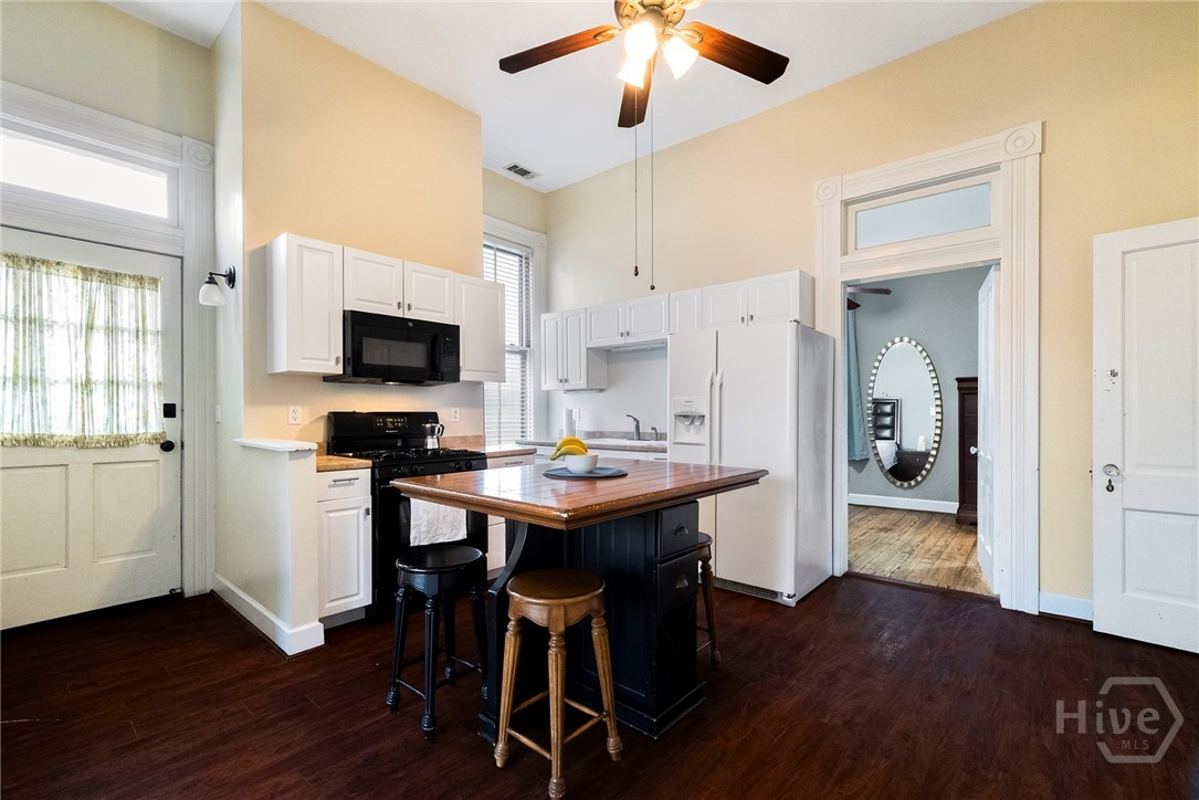 123 W Gwinnett Street