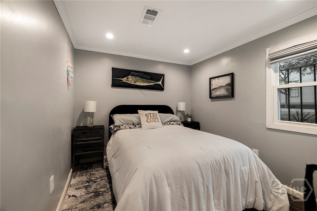 123 W Gwinnett Street