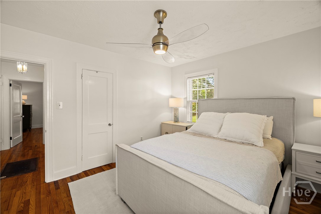 1318 E 51st Street