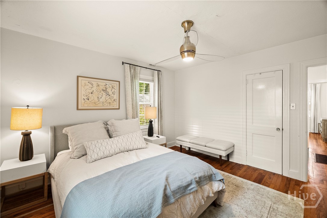1318 E 51st Street