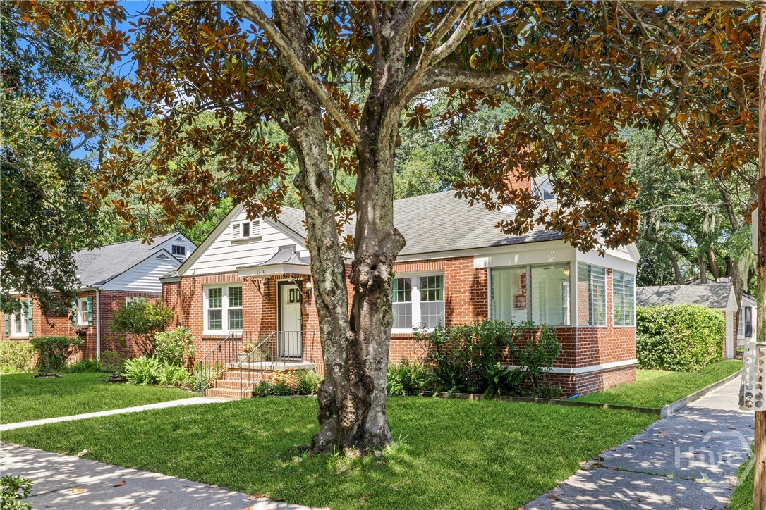 1318 E 51st Street