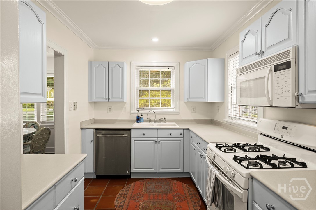 1318 E 51st Street