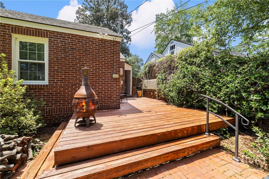 1318 E 51st Street