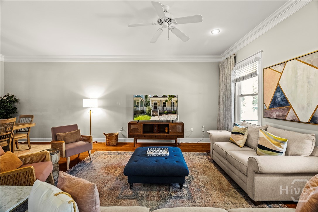 409 E Park Avenue