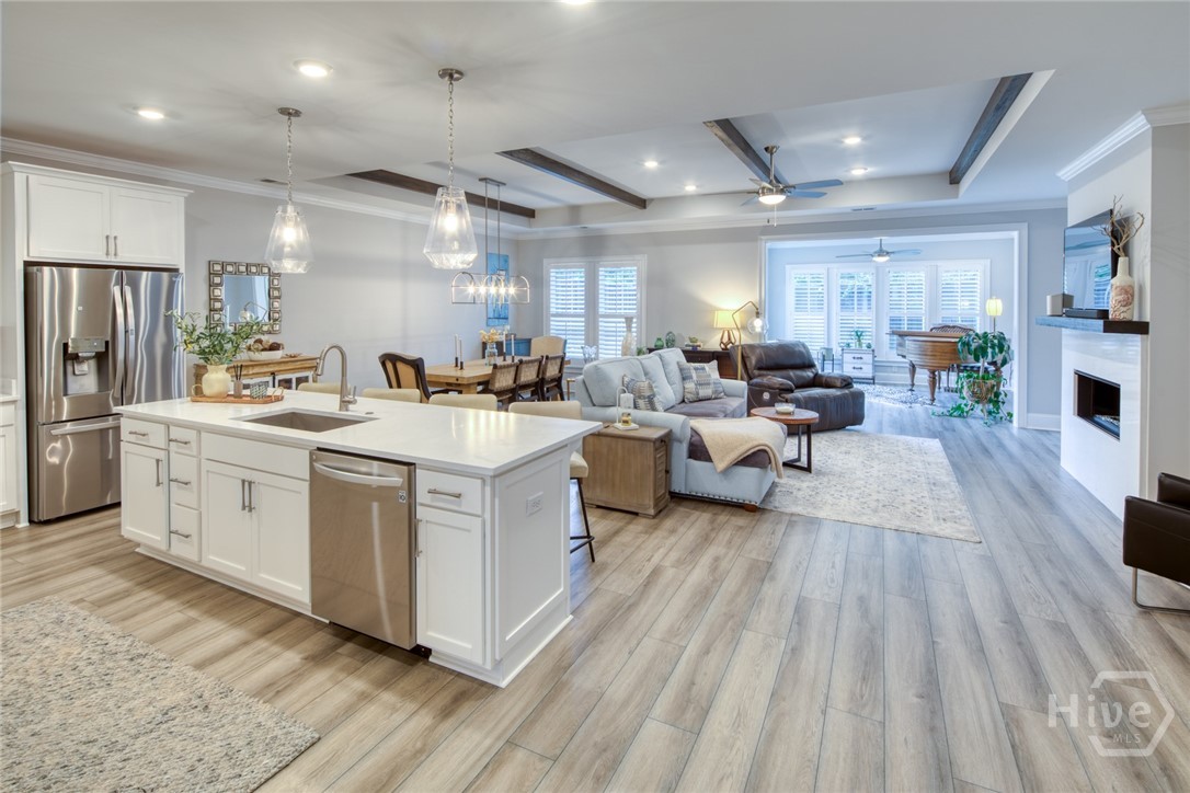 102 Hope Lane B