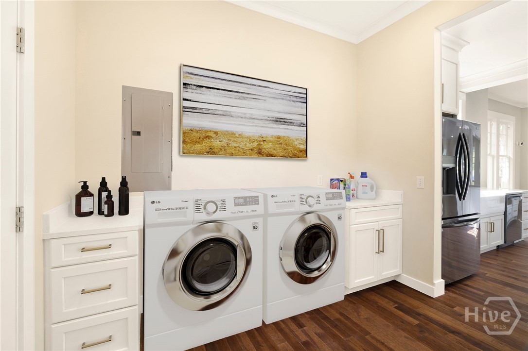 627 W 37th Street
