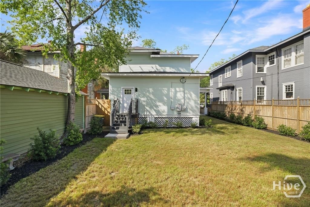 627 W 37th Street