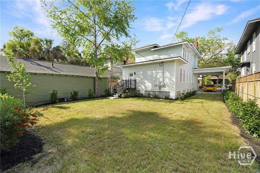 627 W 37th Street