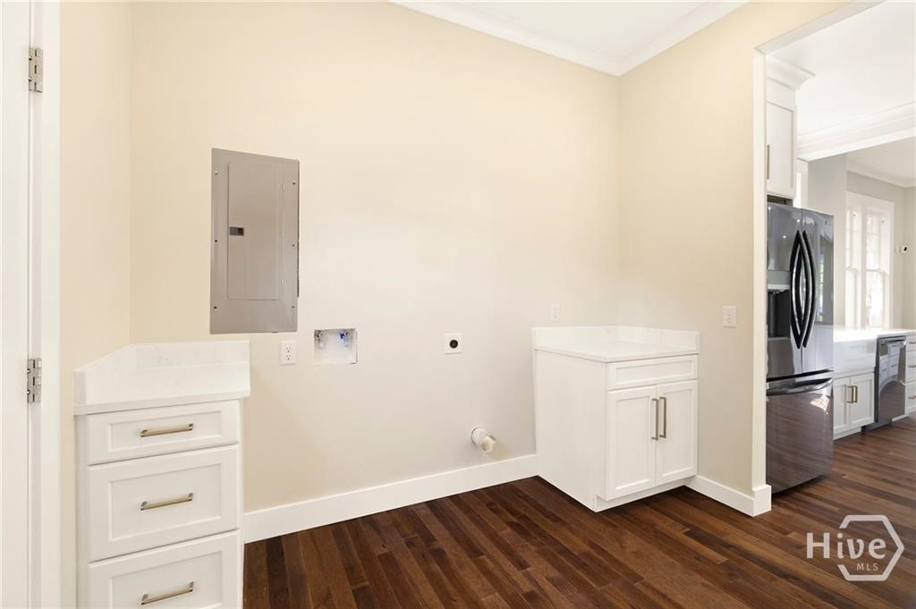 627 W 37th Street