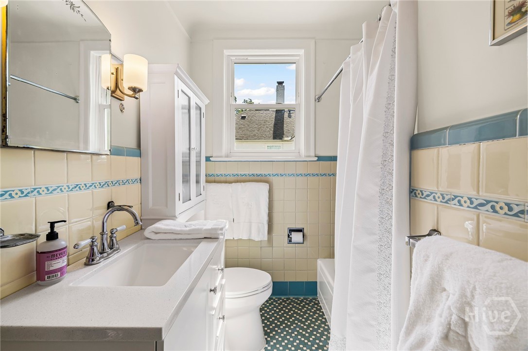 310 E 52nd Street