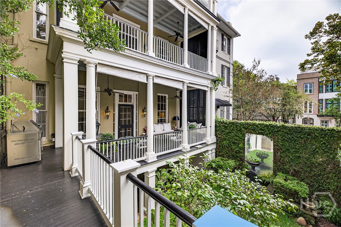 203 W Charlton Street