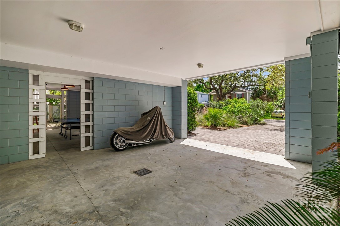 1111 Laurel Avenue