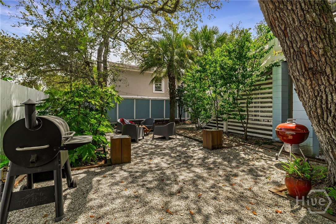 1111 Laurel Avenue