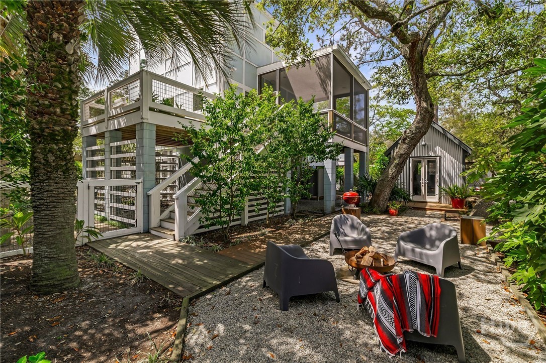 1111 Laurel Avenue