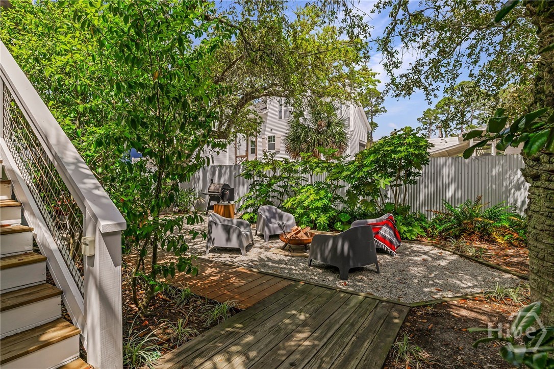 1111 Laurel Avenue