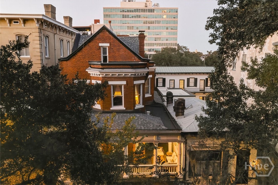 106 E Harris Street