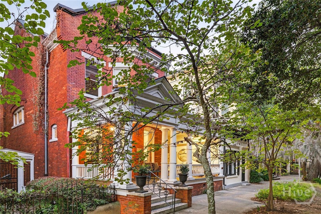 106 E Harris Street