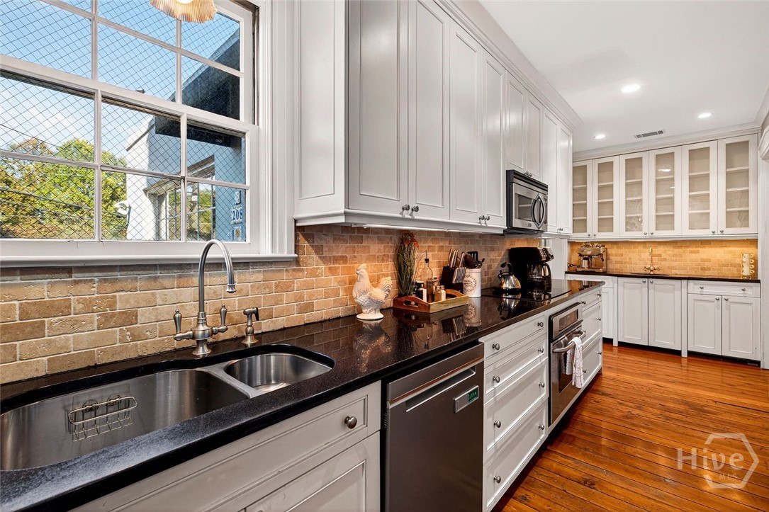 208 E Liberty Street