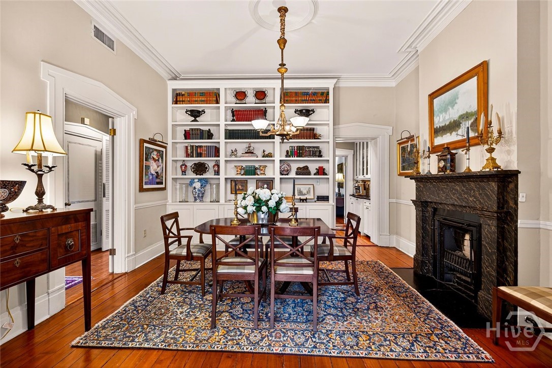 208 E Liberty Street