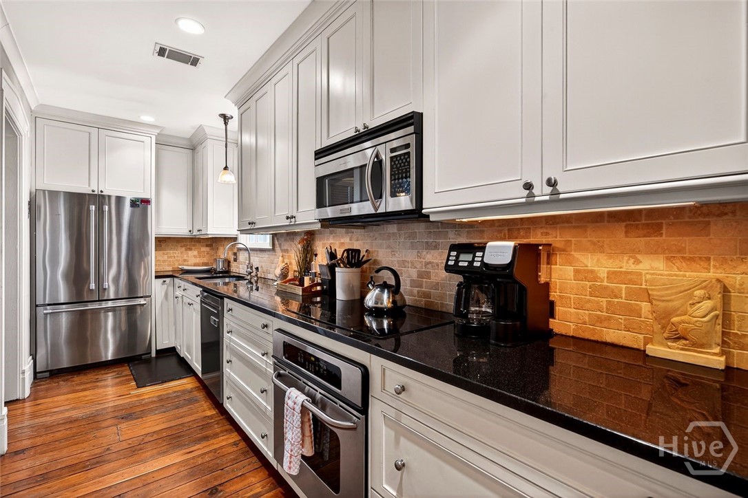 208 E Liberty Street