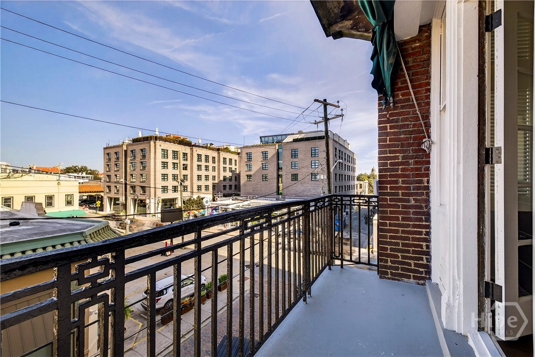 24 E Liberty Street 36