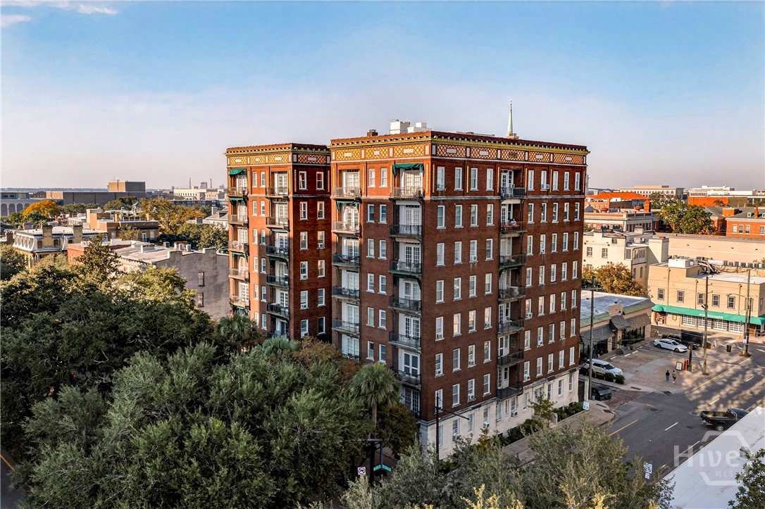 24 E Liberty Street 36