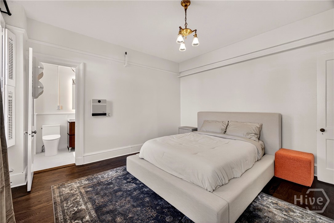 24 E Liberty Street 36