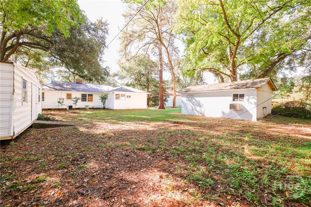 112 E Derenne Avenue