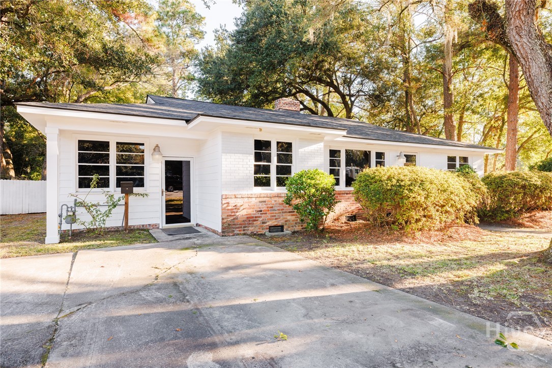 112 E Derenne Avenue