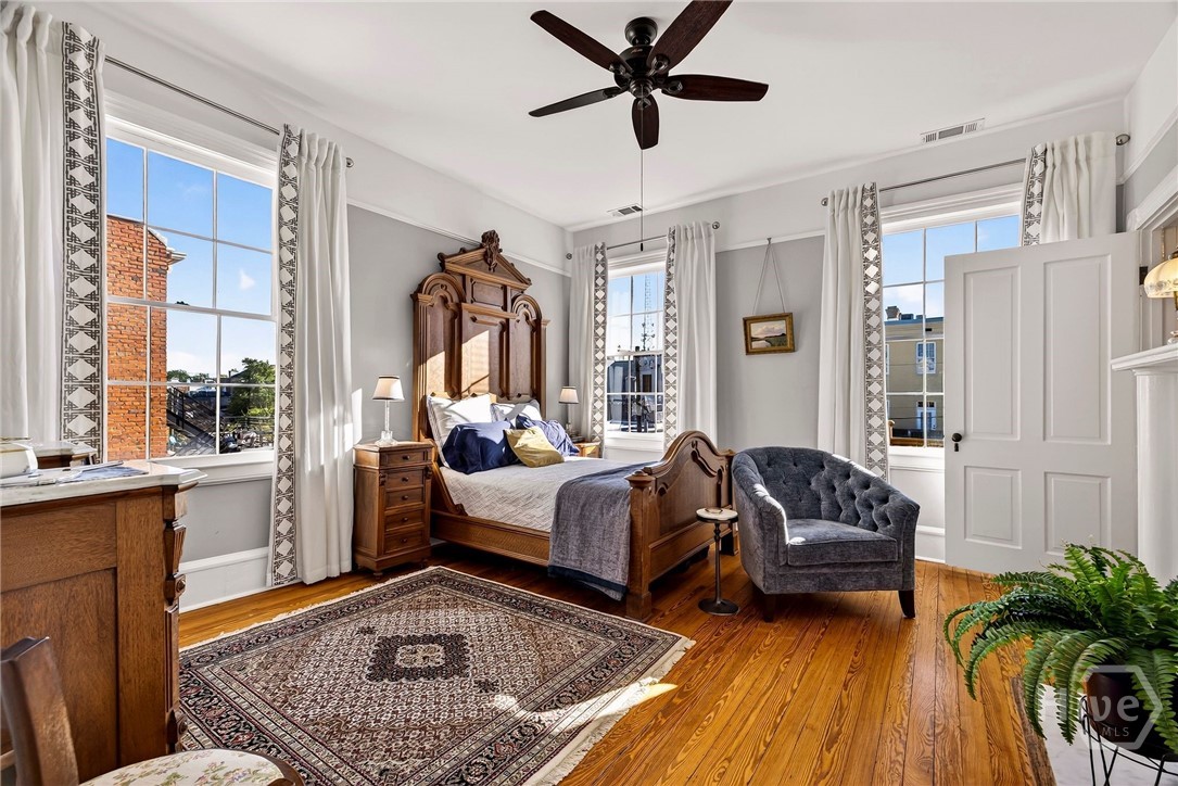 15 E Jones Street 3B