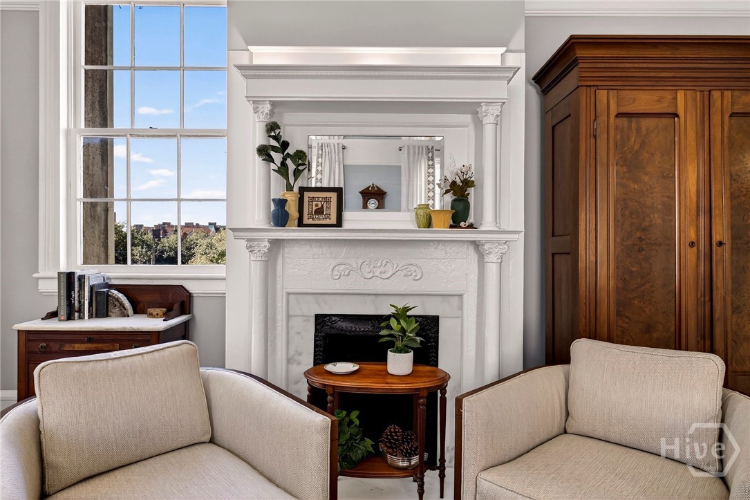 15 E Jones Street 3B