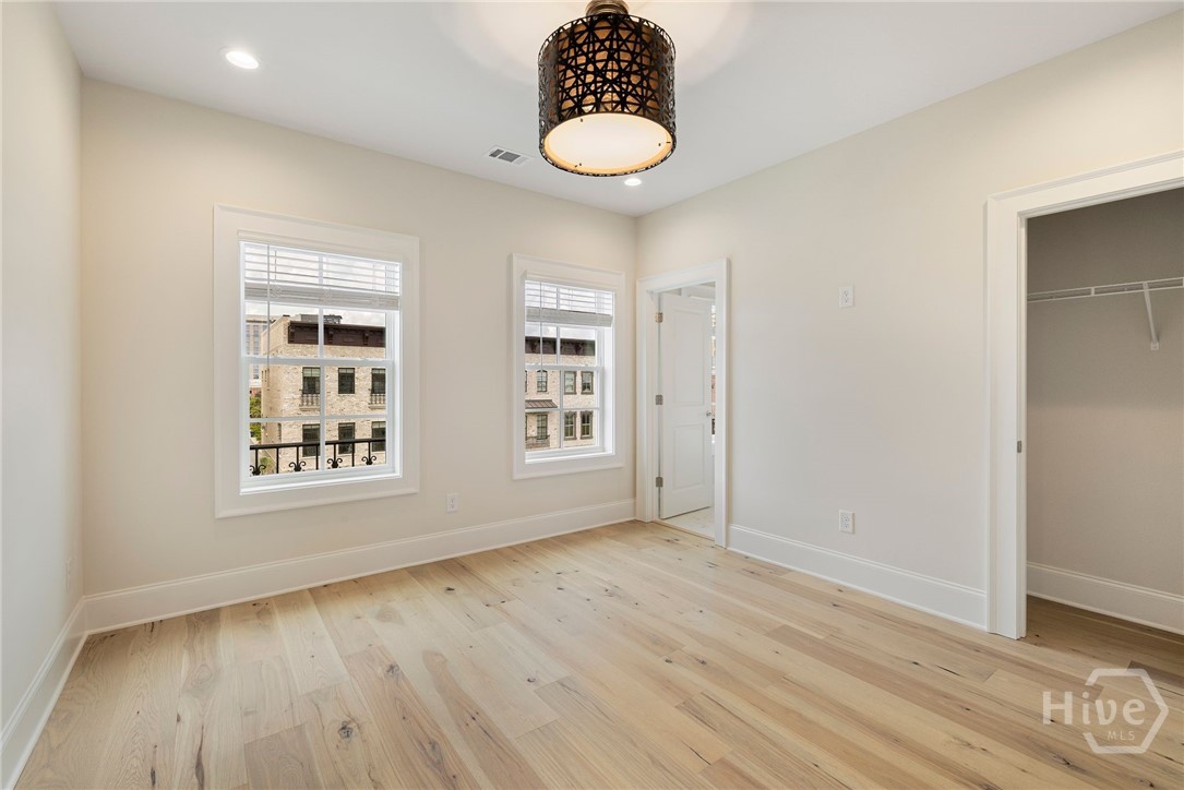 354 Eastern Wharf Avenue