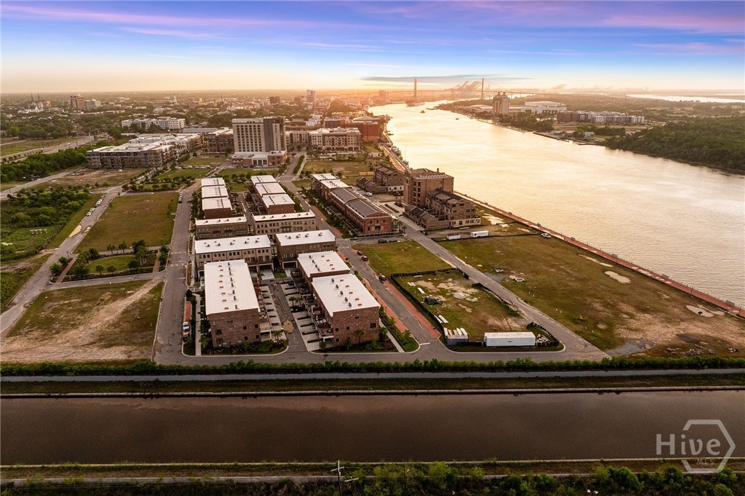 354 Eastern Wharf Avenue