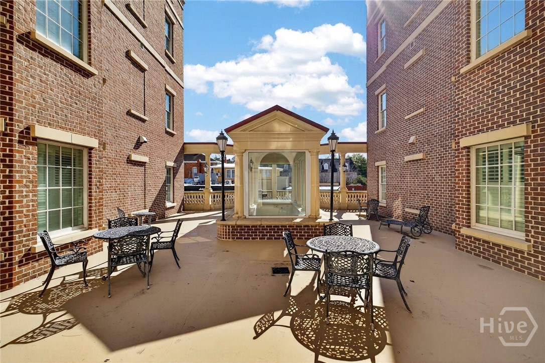 323 W Jones Street 104