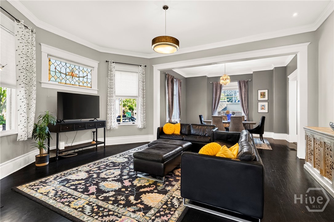 121 E 36th Street